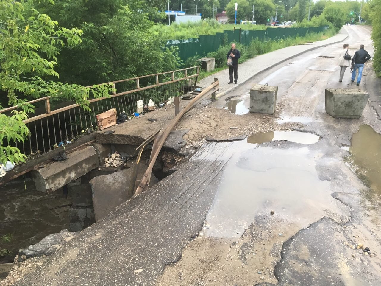 Разрушенный мост рядом с нижегородским радиорынком заменят на новый