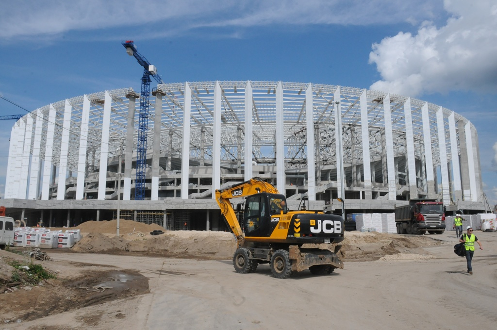 Территорию вокруг стадиона "Нижний Новгород" начали благоустраивать