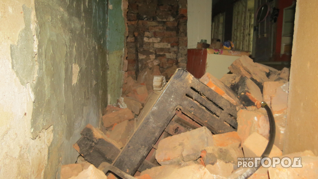 Кирпичная стена дома раздавила 83-летнюю нижегородку