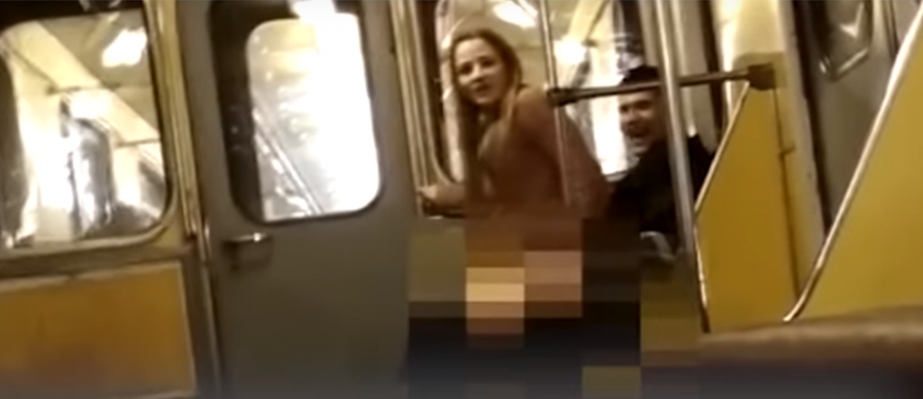 Секс в метро на День всех влюбленных Нижний Новгород