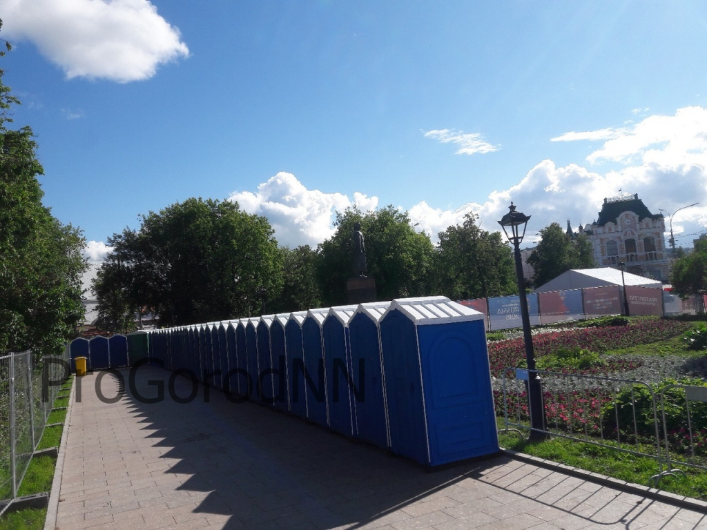 туалеты на площади Минина и Пожарского в Нижнем Новгороде