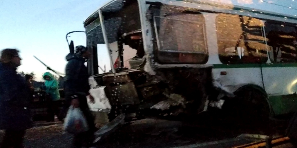 авария в Богородском районе 22 октября. Столкнулись рейсовый автобус Лиаз и автомобиль Киа.