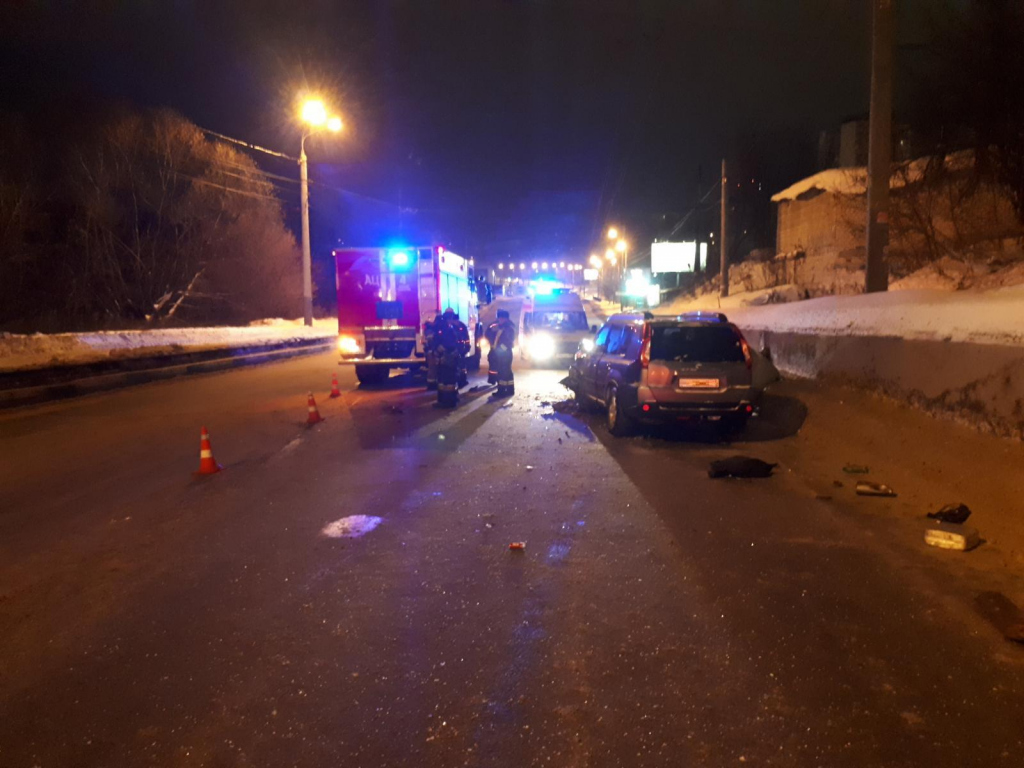 авария на улице Надежды Сусловой ночью 30 января. Столкнулись ВАЗ-2101 и Ниссан. Погибли два человека