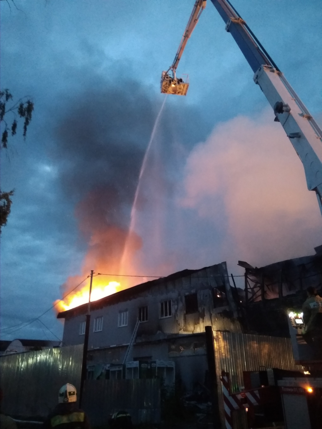 пожар на улице Чаадаева в Московском районе ночью 11 июля