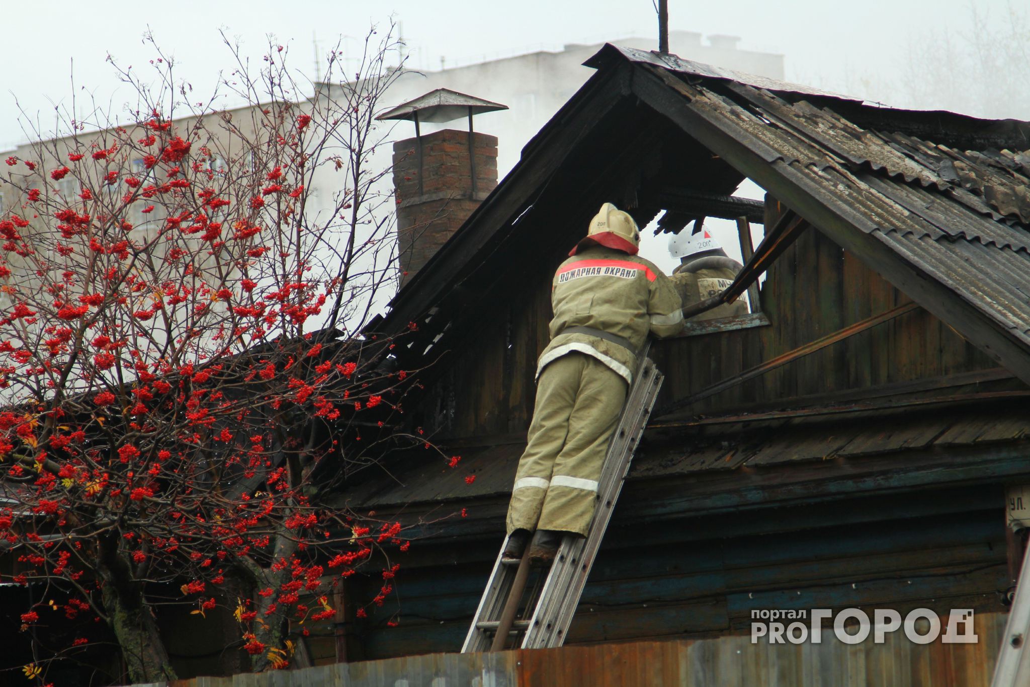 63-летнего нижегородца спасли из горящего дома