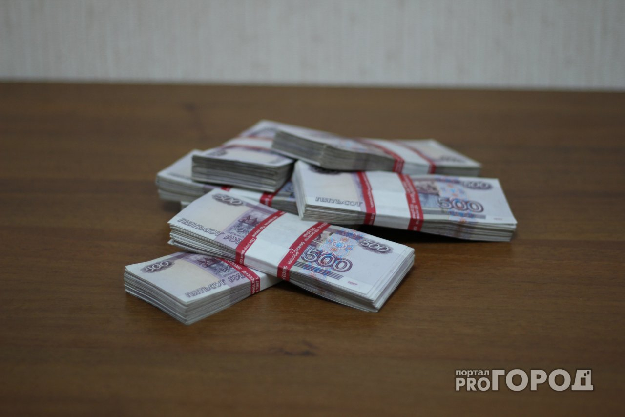 В России приняли закон о повышении минимальной зарплаты