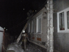 В Нижегородской области двое пенсионеров отравились угарным газом на пожаре