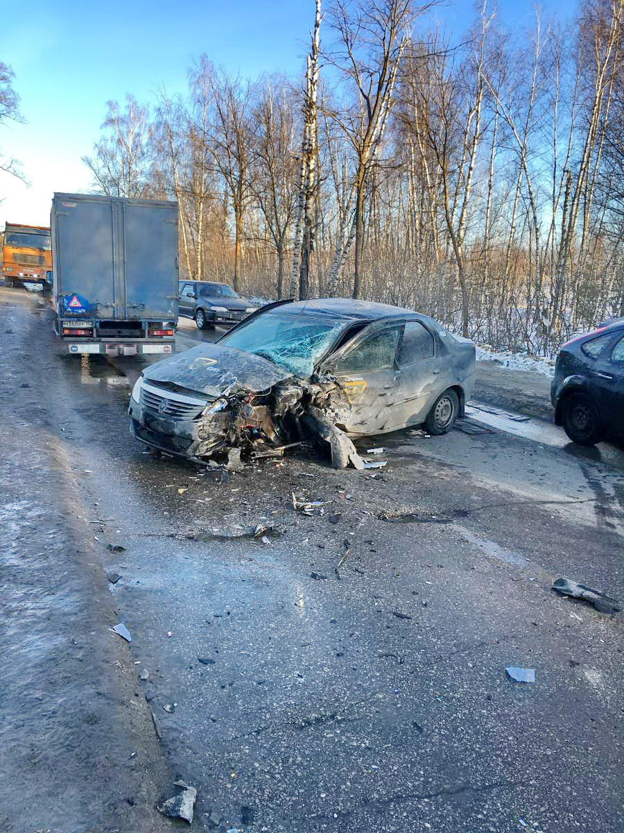 В Автозаводском районе двое мужчин пострадали в ДТП