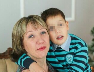 Больной 10-летний нижегородец просит помочь ему вернуться из Грузии домой