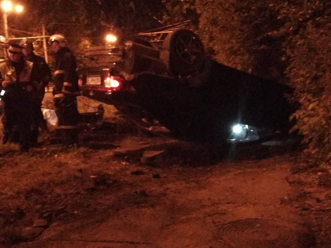 Автомобиль "Шевроле" перевернулся на проспекте Героев