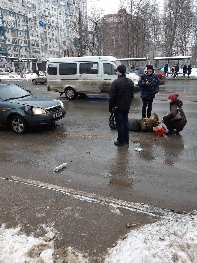 Легковушка сбила женщину на улице Белинского (ФОТО)