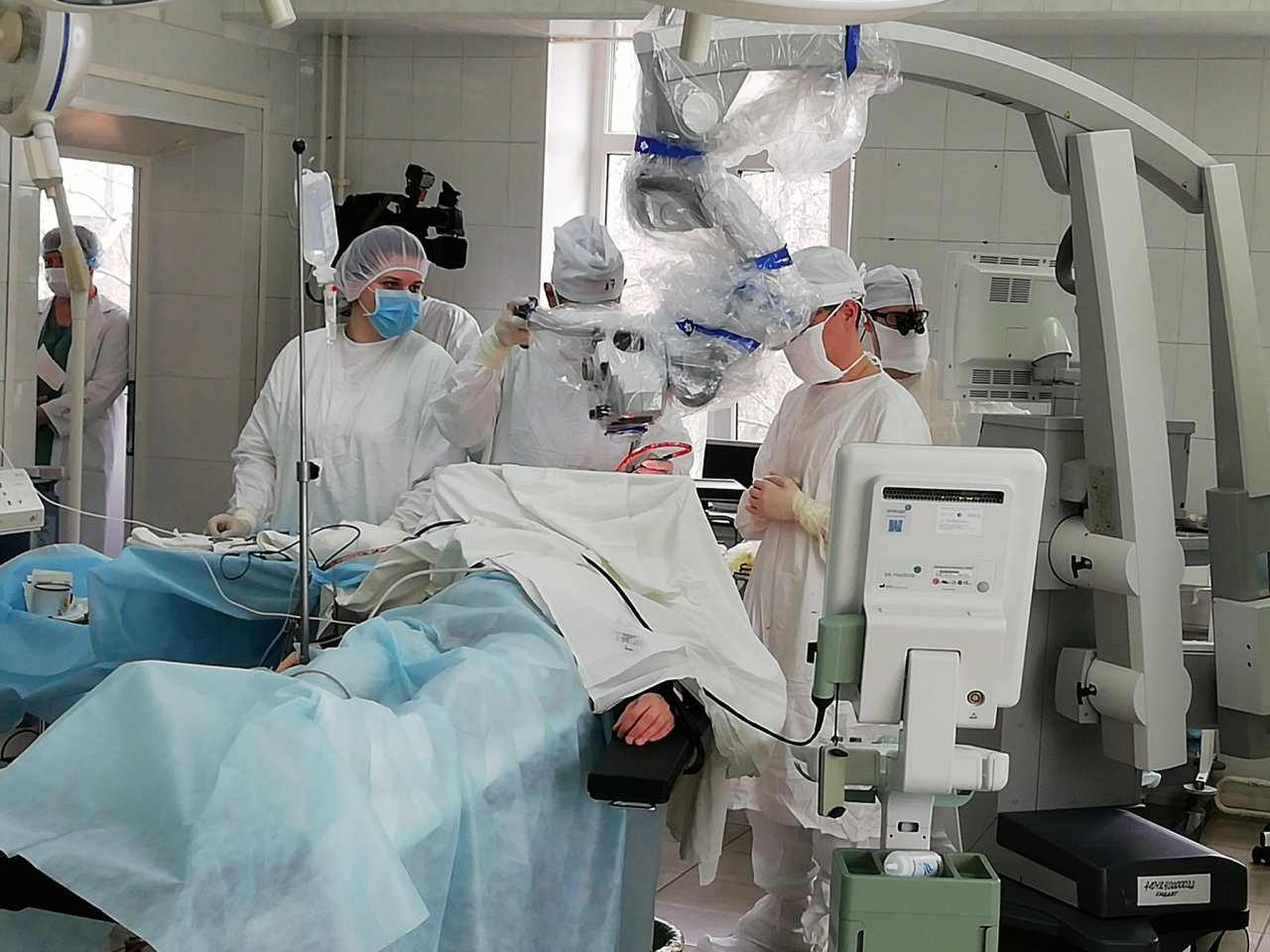 Уникальную операцию по удалению злокачаственной опухоли впервые провели в Нижнем Новгороде