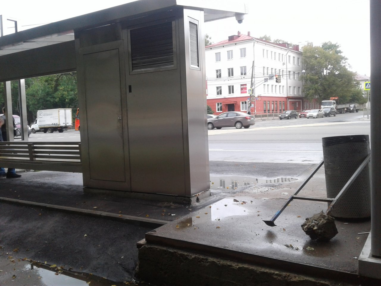 Умные, но грязные: жители недовольны содержанием остановок в Нижнем Новгороде