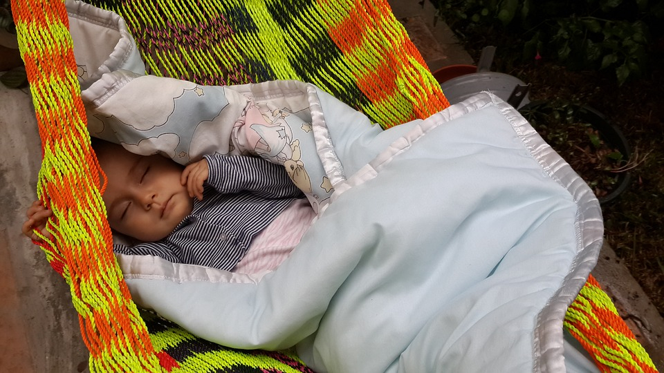Пьяный отец во сне придавил насмерть семимесячного ребенка в Арзамасском районе