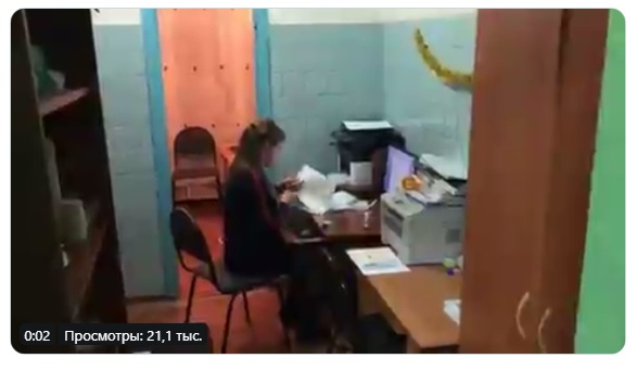 В российской школе учительскую перенесли в туалет (ВИДЕО)
