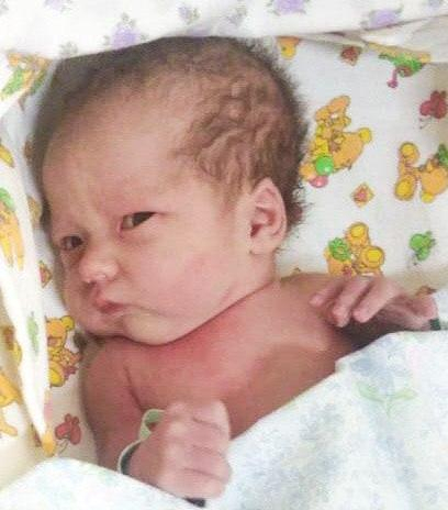 Неизвестная женщина похитила новорожденную девочку из роддома