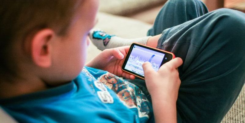 МегаФон направил 20 тысяч смартфонов детям из малоимущих семей в рамках акции взаимопомощи #МыВместе