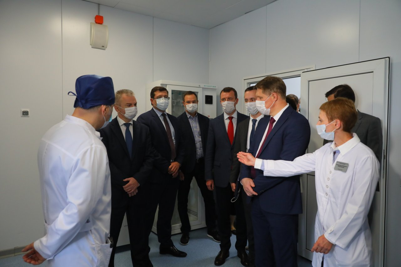 Михаил Мурашко посетил новый инфекционный корпус 23 больницы