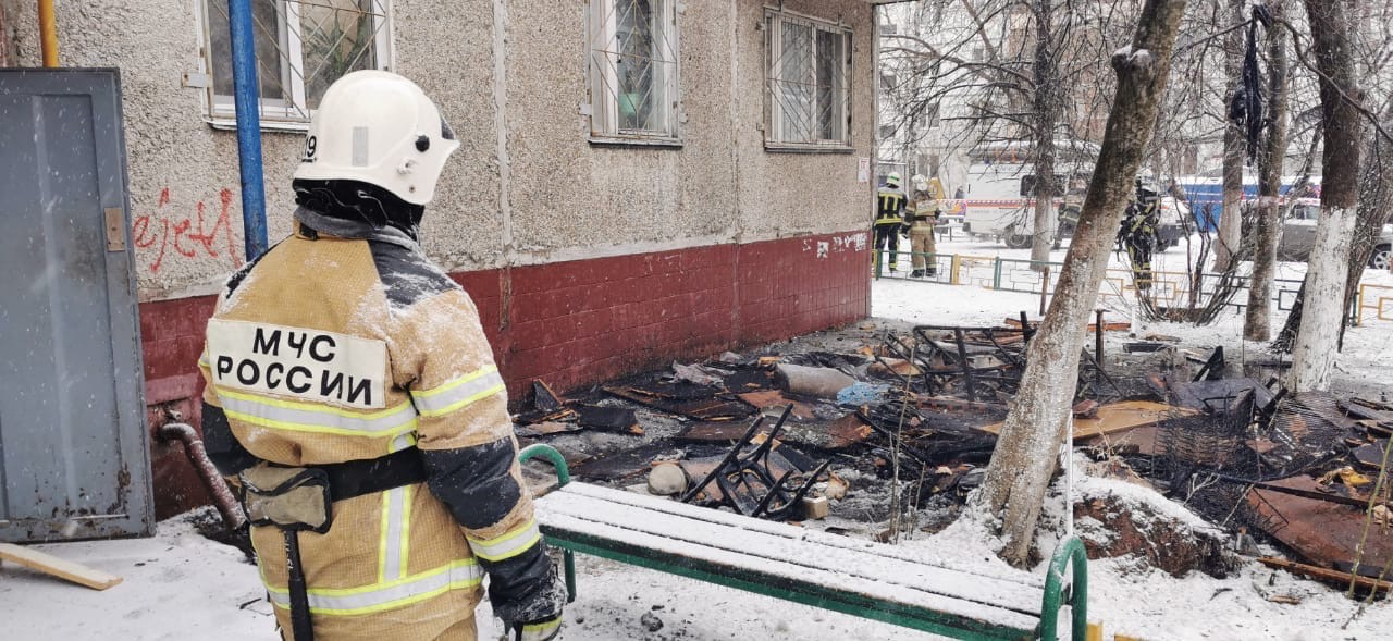 Следователи возбудили дело по факту гибели женщины в доме на улице Березовской