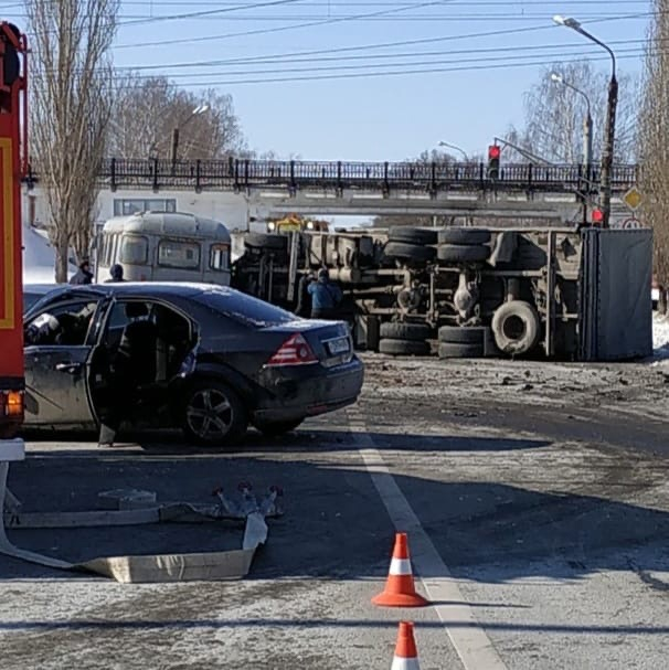 Один человек погиб в массовом ДТП на Автозаводе в Нижнем Новгороде 10 марта