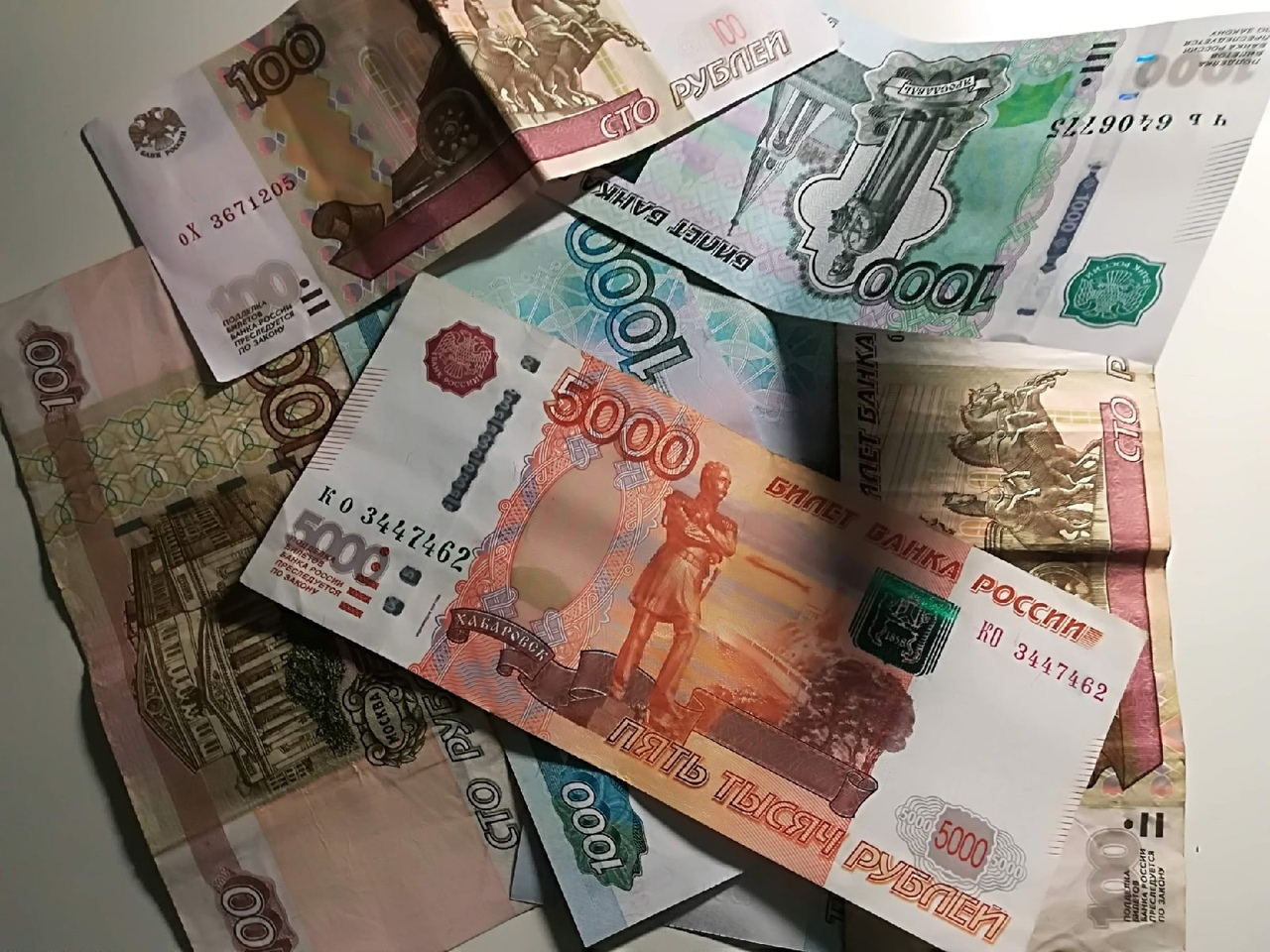 Банк России выпустит банкноты шести номиналов в новом дизайне