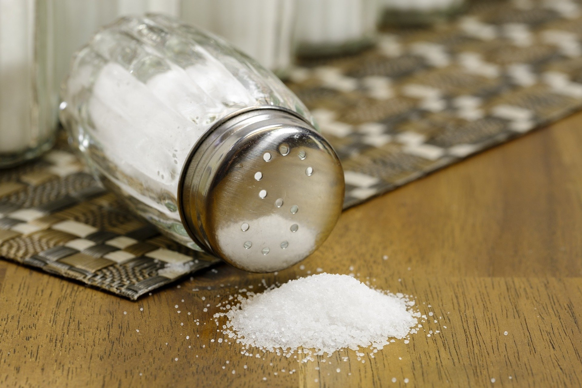 Названы продукты, содержащие много скрытой соли