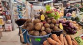 Рынки Нижнего продают картофель за 50-200 руб за кг, но власти не видят причин подорожания