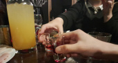 Спиртное как спасательный круг: пять имен женщин, рискующих превратиться в алкоголичек