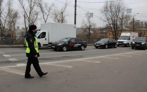 Два человека пострадали в массовой аварии на трассе в Нижегородской области