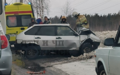 Два человека пострадали в массовом ДТП в Нижегородской области