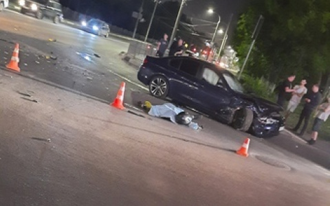 Мотоциклист и его спутница погибли в ДТП с легковушкой на Автозаводе