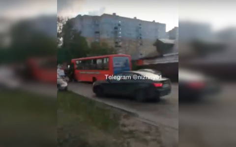 Неуправляемая маршрутка разбила пять автомобилей в Сормове